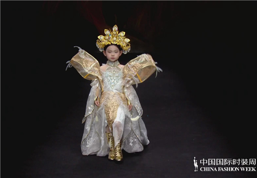 贺苡墨·曹依琳│DPARK童话小镇.jpg