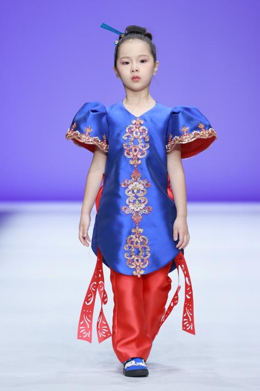 大乙·杨延松  DPARK童话小镇 (1).jpg